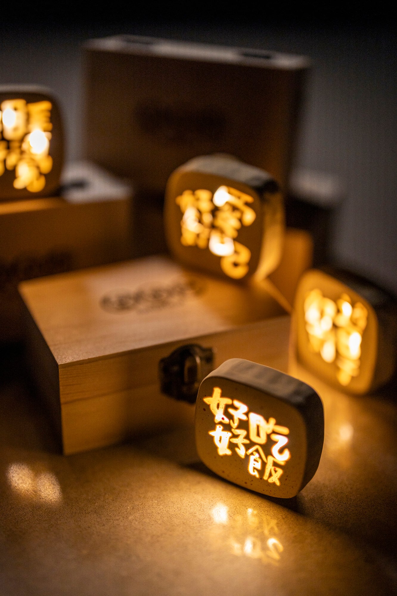 Mini magnetic light 迷你磁吸照明灯